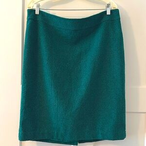 Green wool acrylic polyester lined size 14 knee length skirt